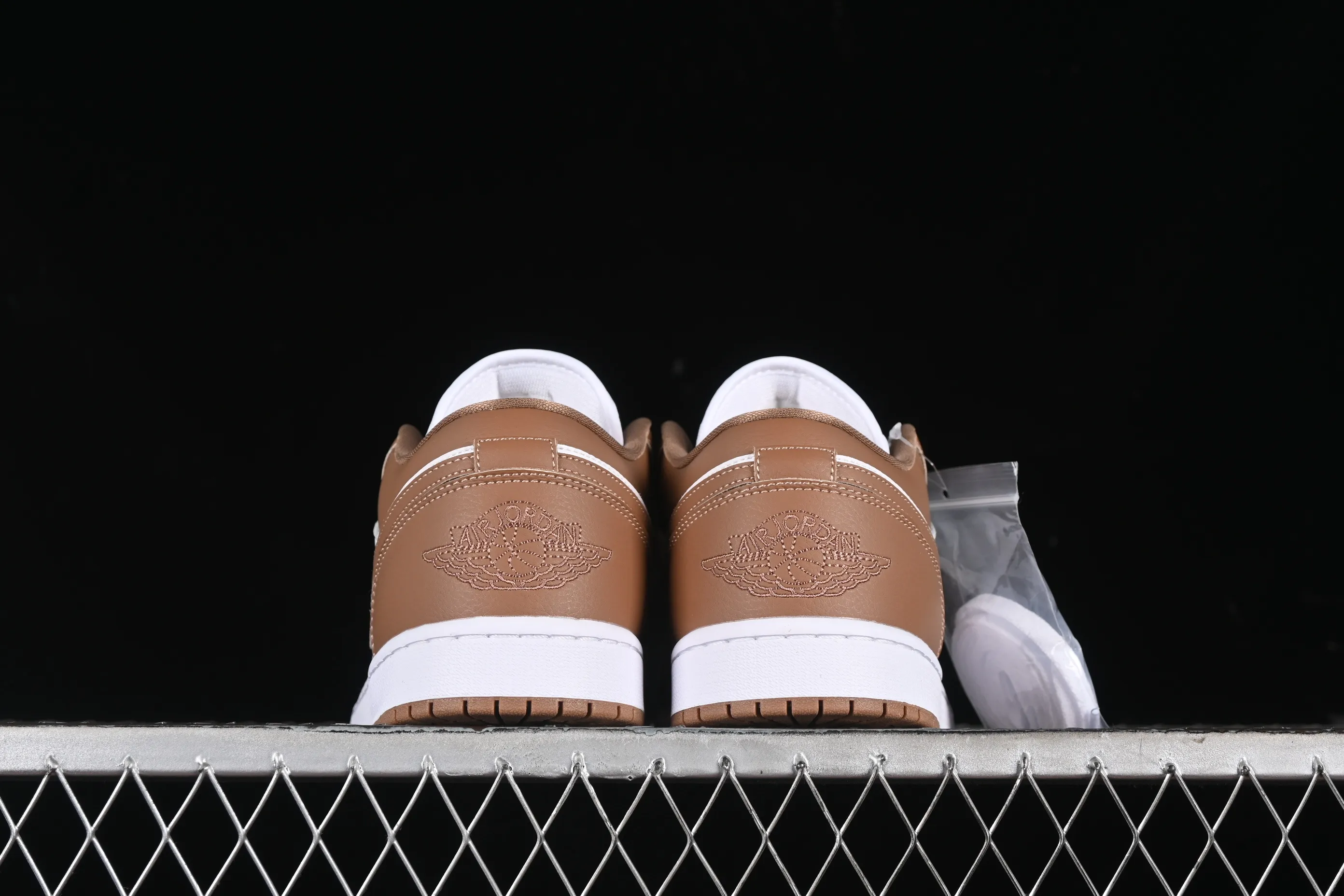All categories Air Jordan Jordan series basketball shoes Air Jordan 1 Low Air Jordan 1 Low AJ1 Joe 1 white brown low-top cultural casual sneakers DC0774-202